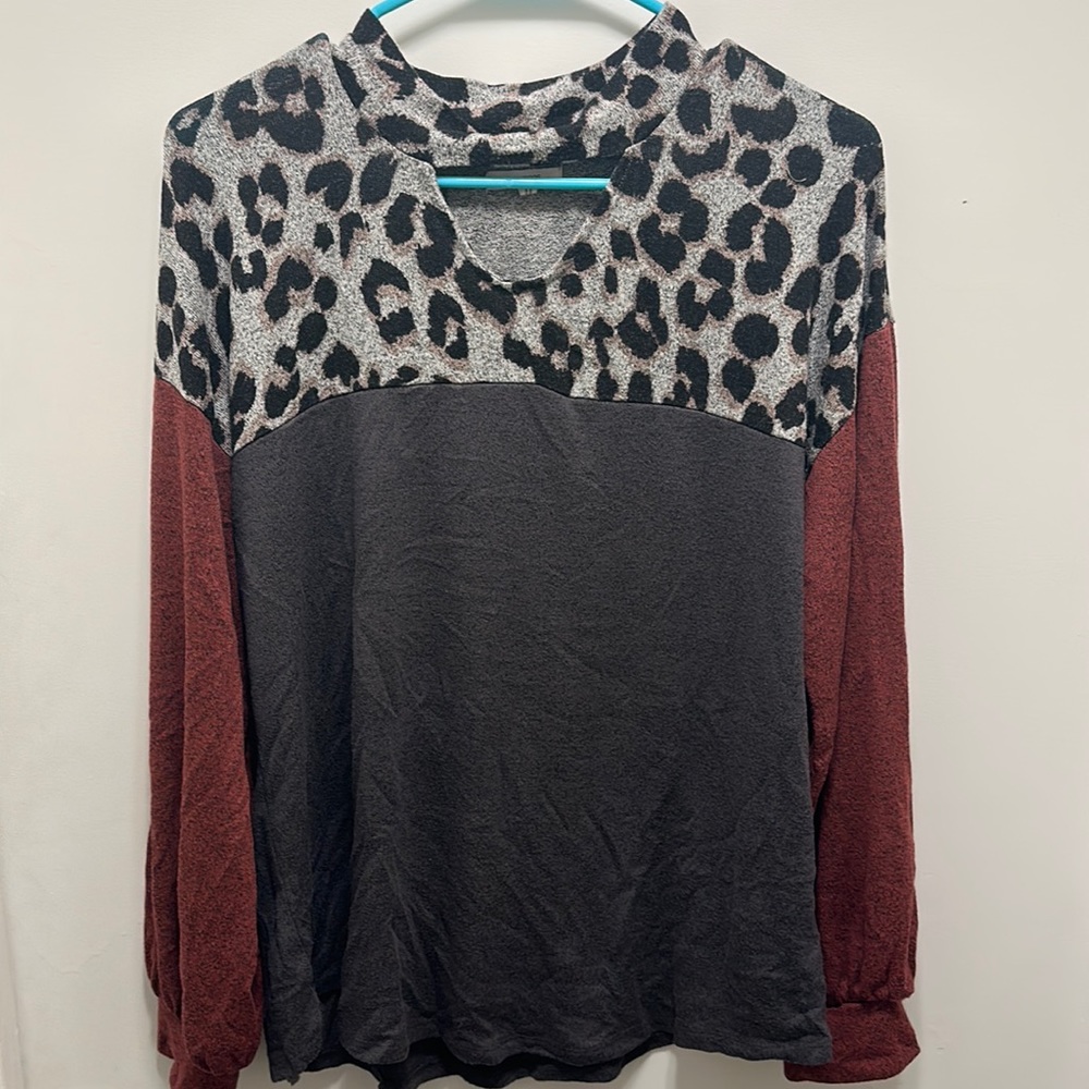 Maurices Long Sleeve Cheetah Print Shirt Size L